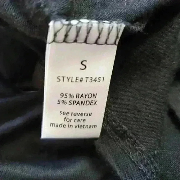 Black crisscross front cami tank top - Picture 8 of 9